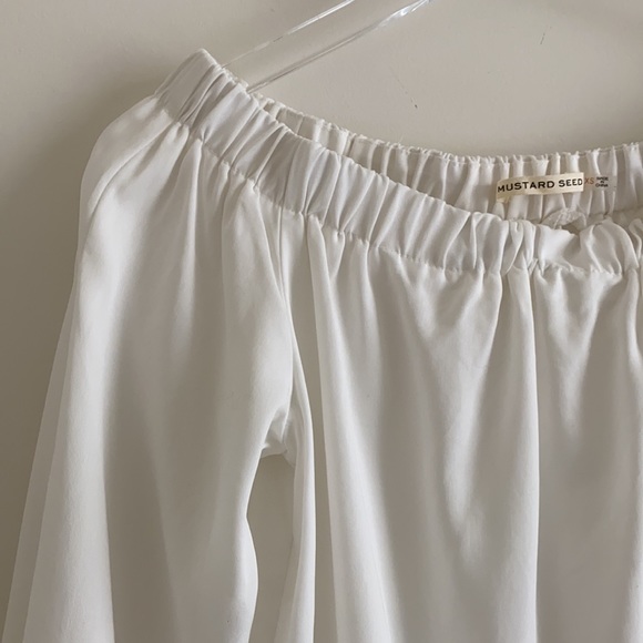 *NWOT* Mustard Seed 3/4 Sleeve Off-Shoulder Blouse - Picture 6 of 15